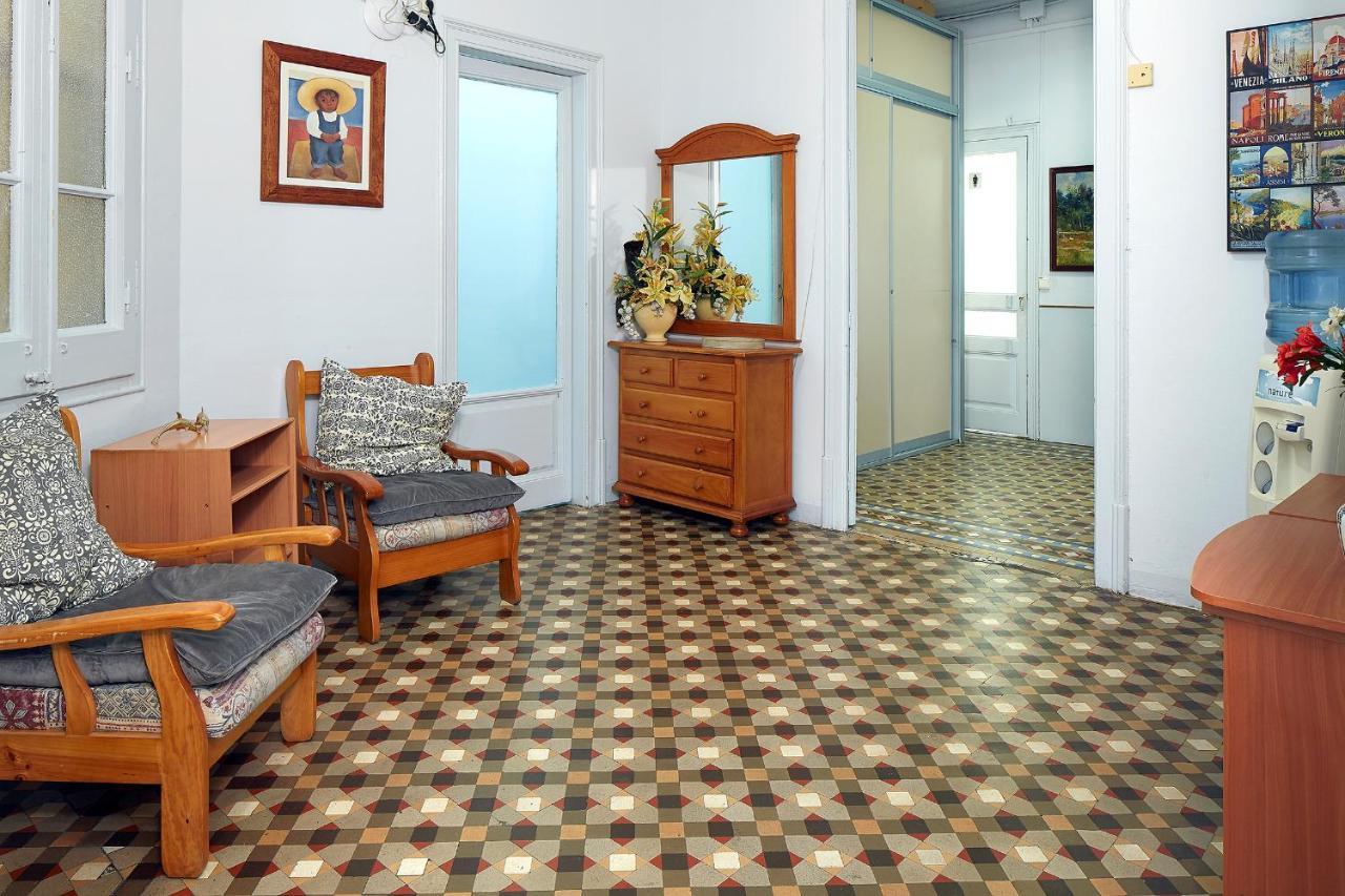 B&B Estudiantes Balmes Barcelone Extérieur photo