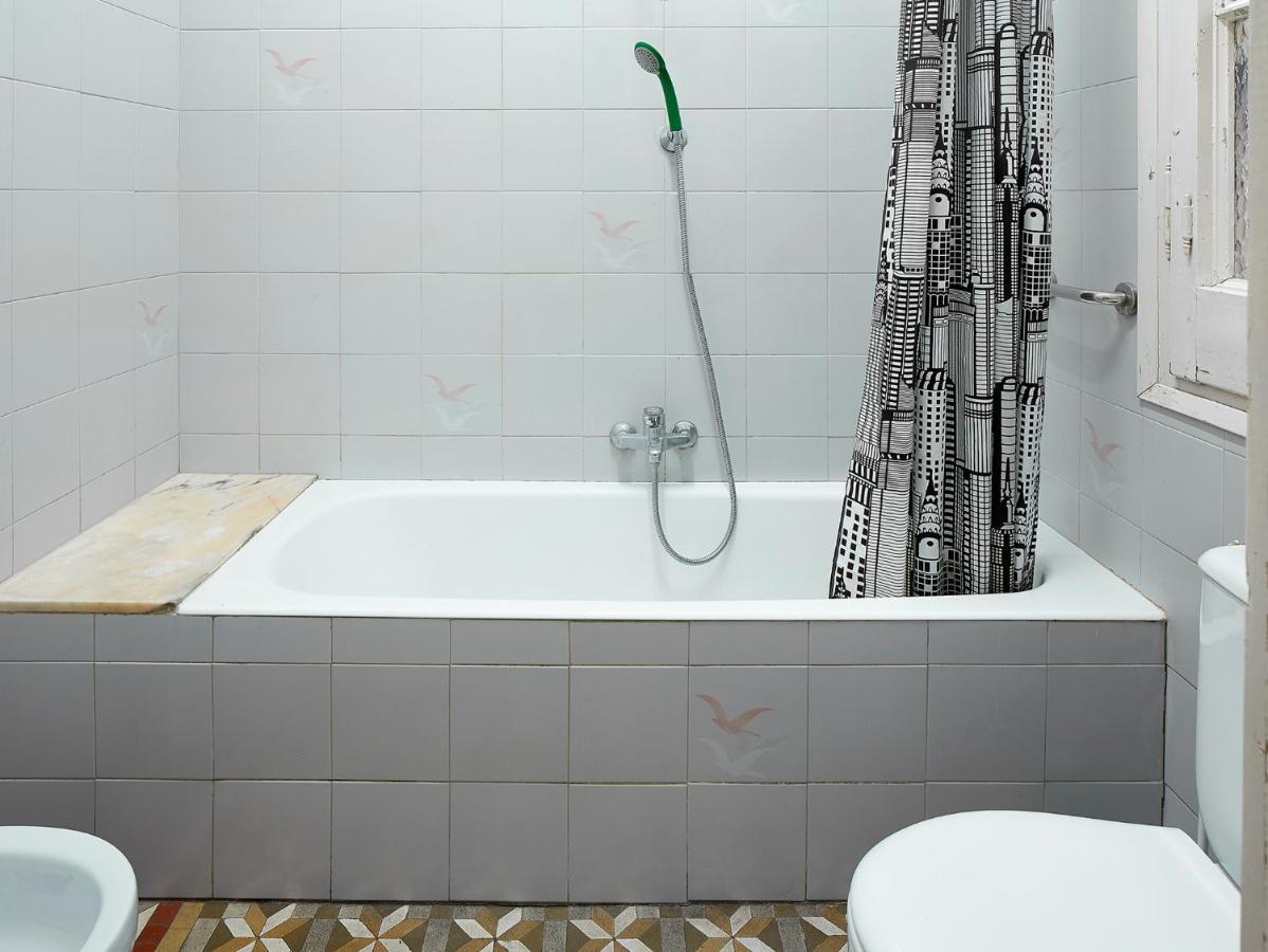 B&B Estudiantes Balmes Barcelone Extérieur photo